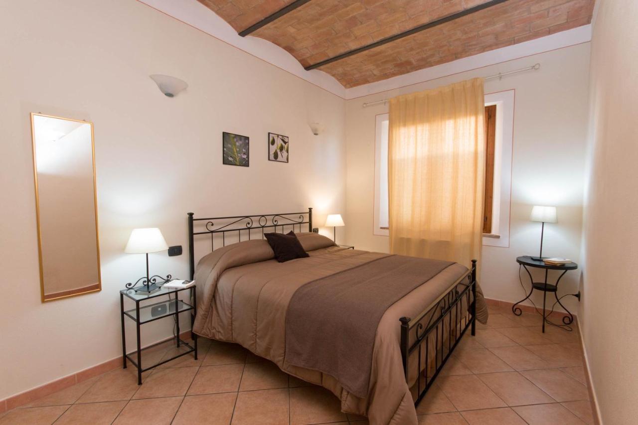 Agriturismo Podere Camollia Costalpino Exterior photo